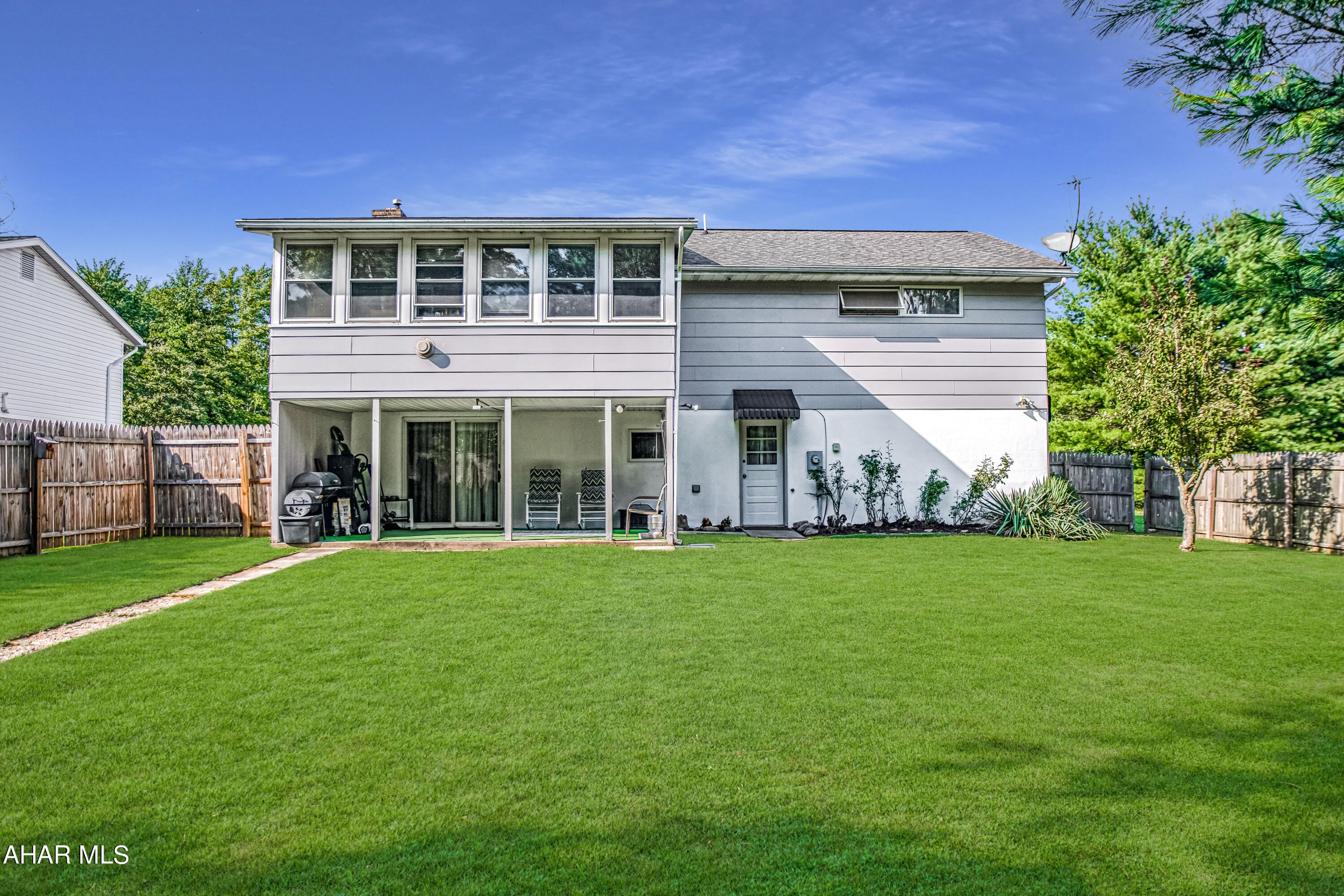 Foot of Ten - Residential