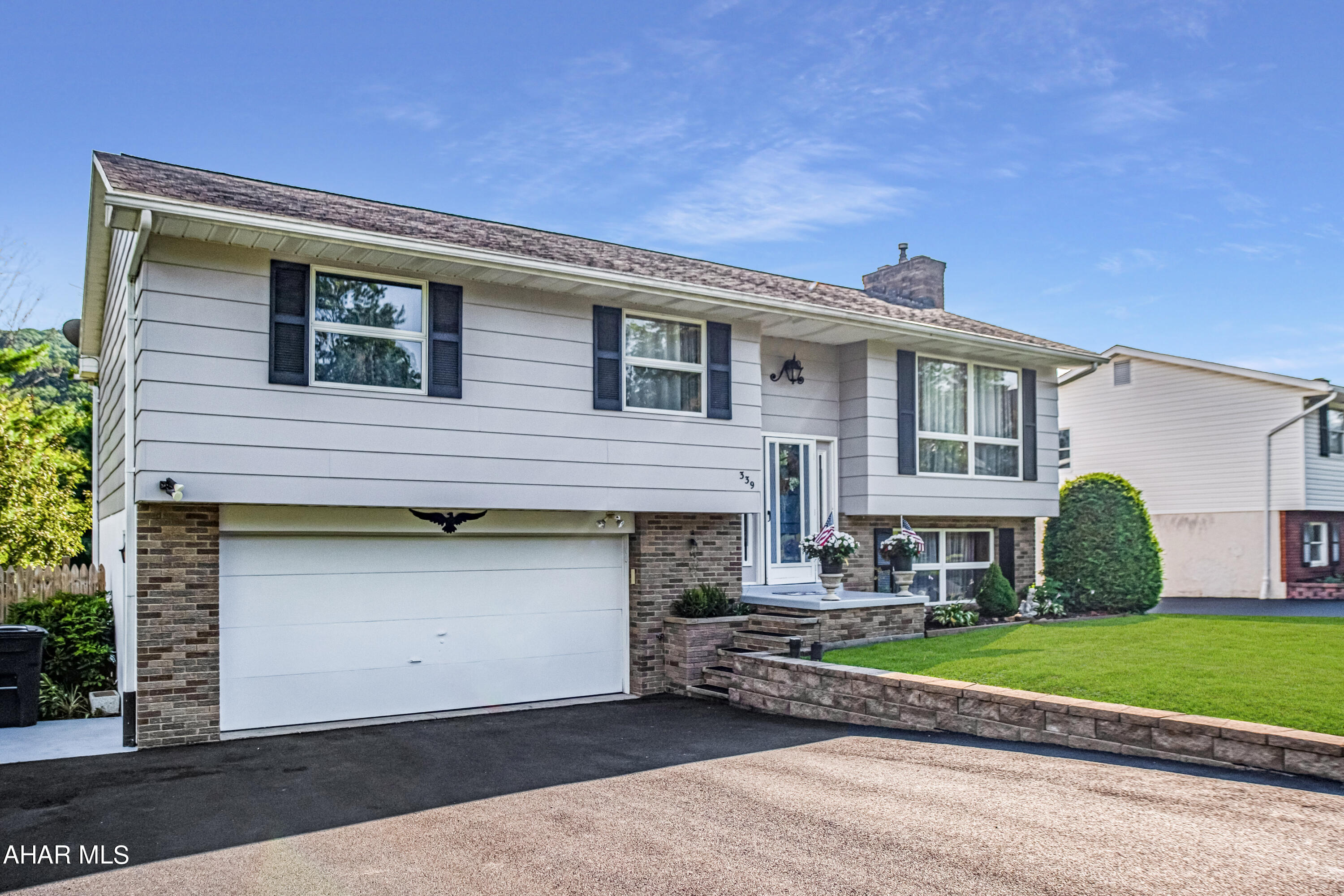 Foot of Ten - Residential