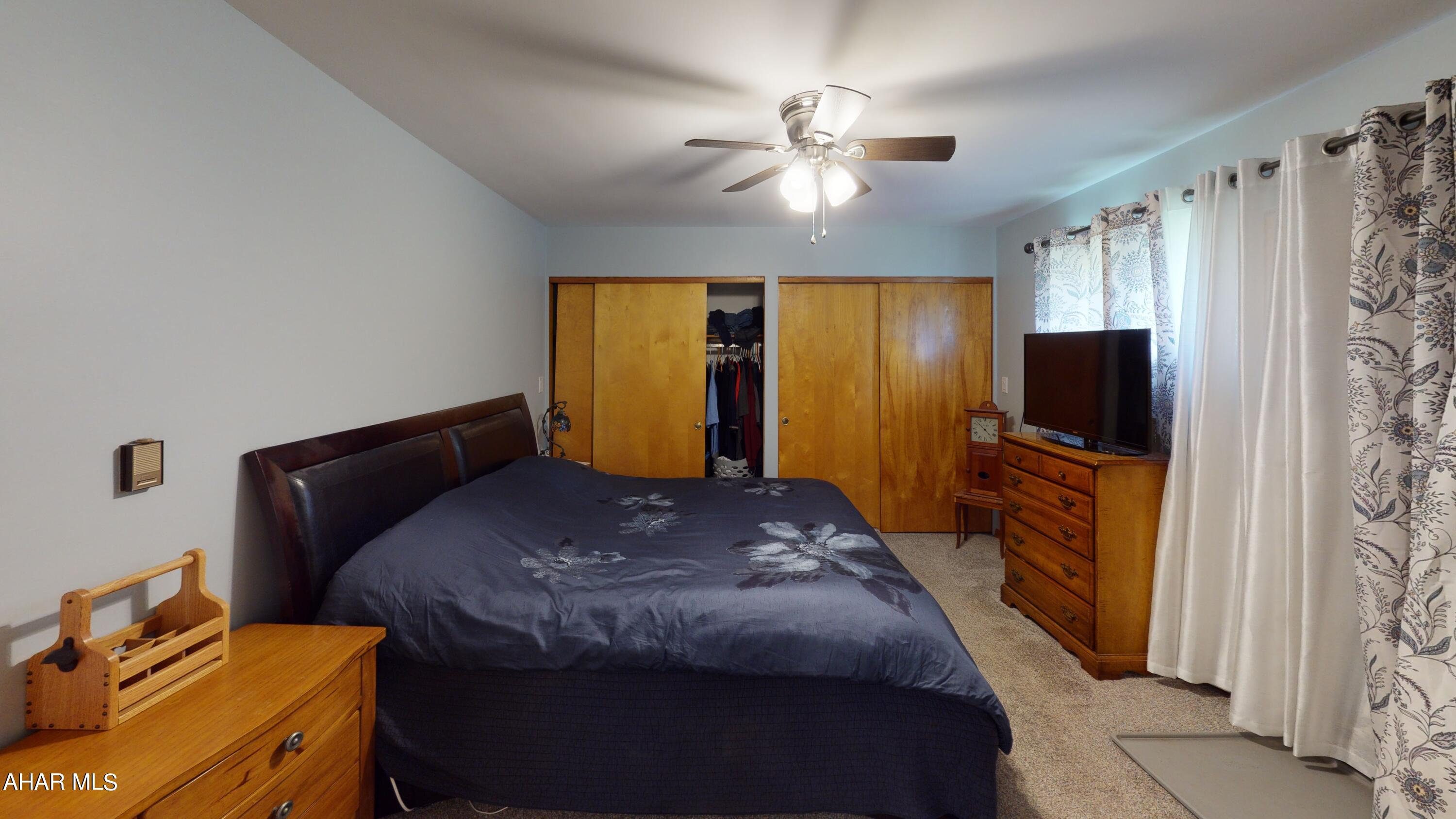 Foot of Ten - Residential