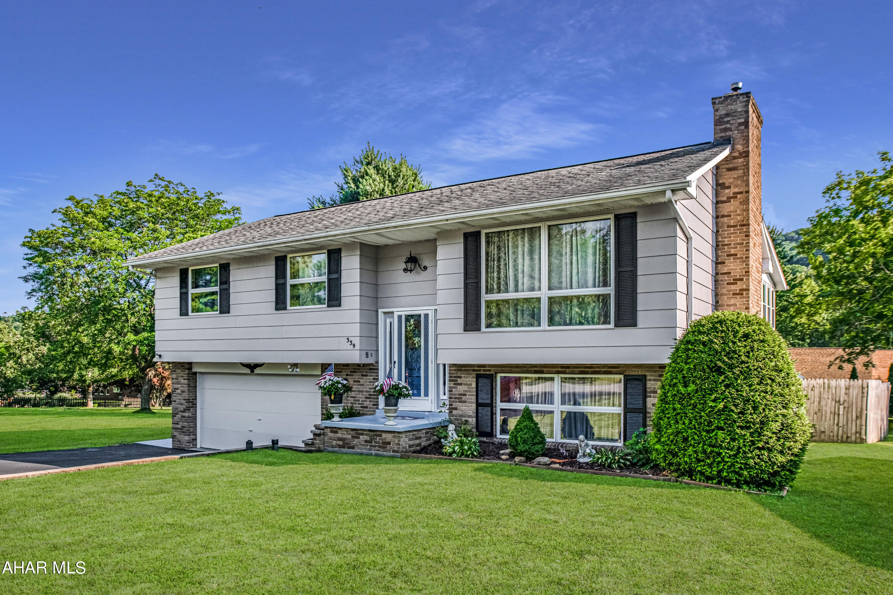 Foot of Ten - Residential