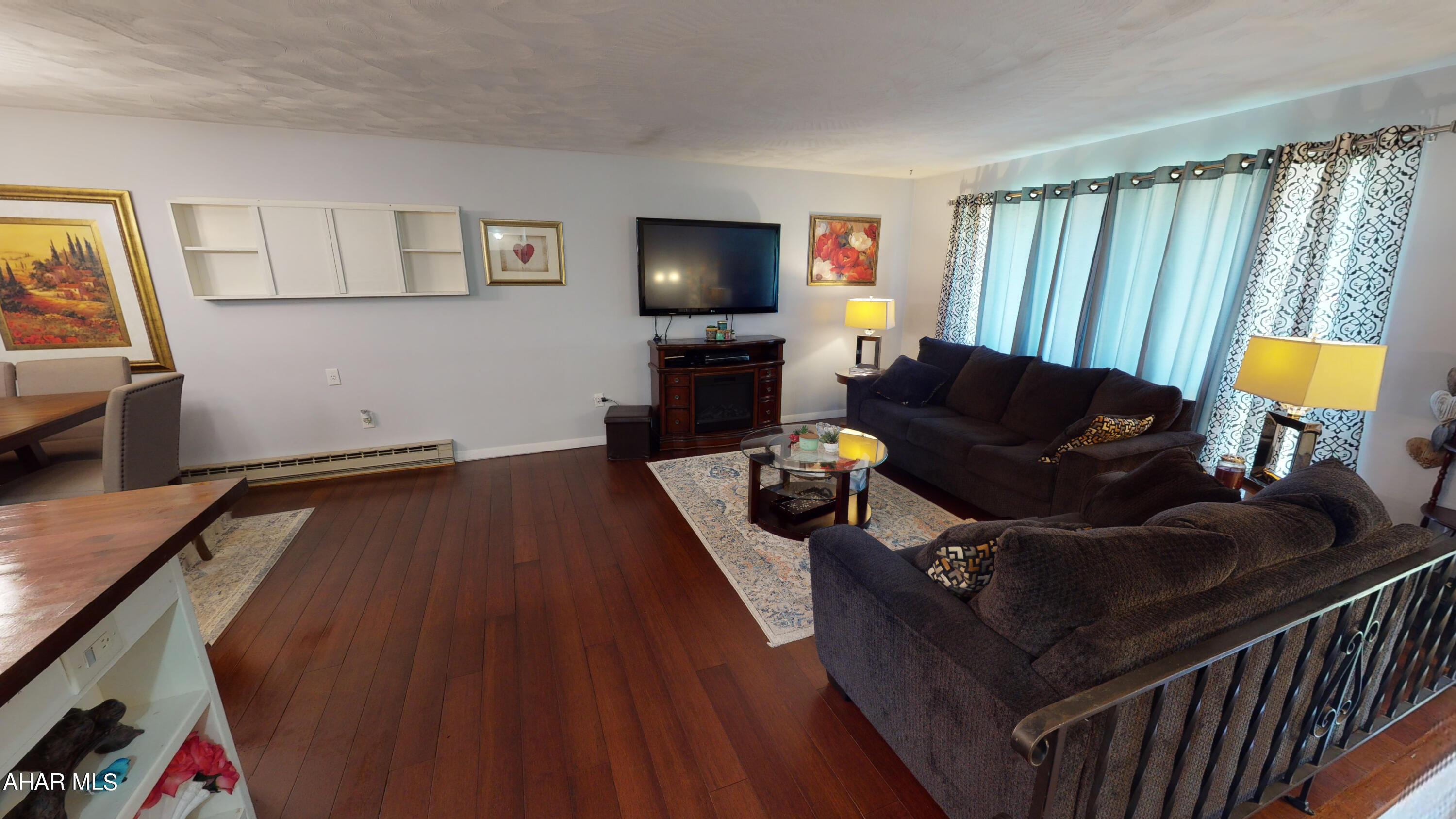 Foot of Ten - Residential