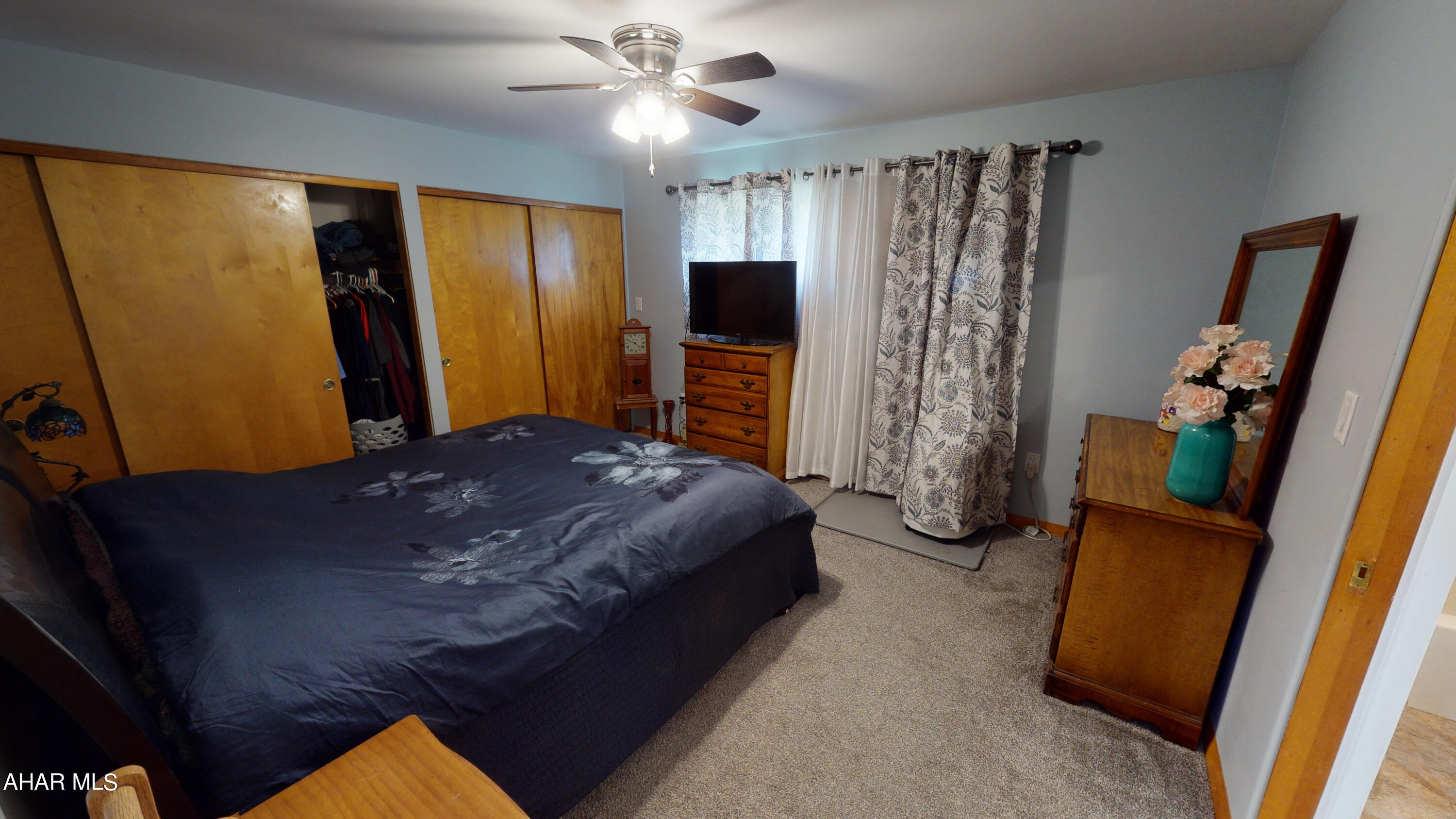 Foot of Ten - Residential