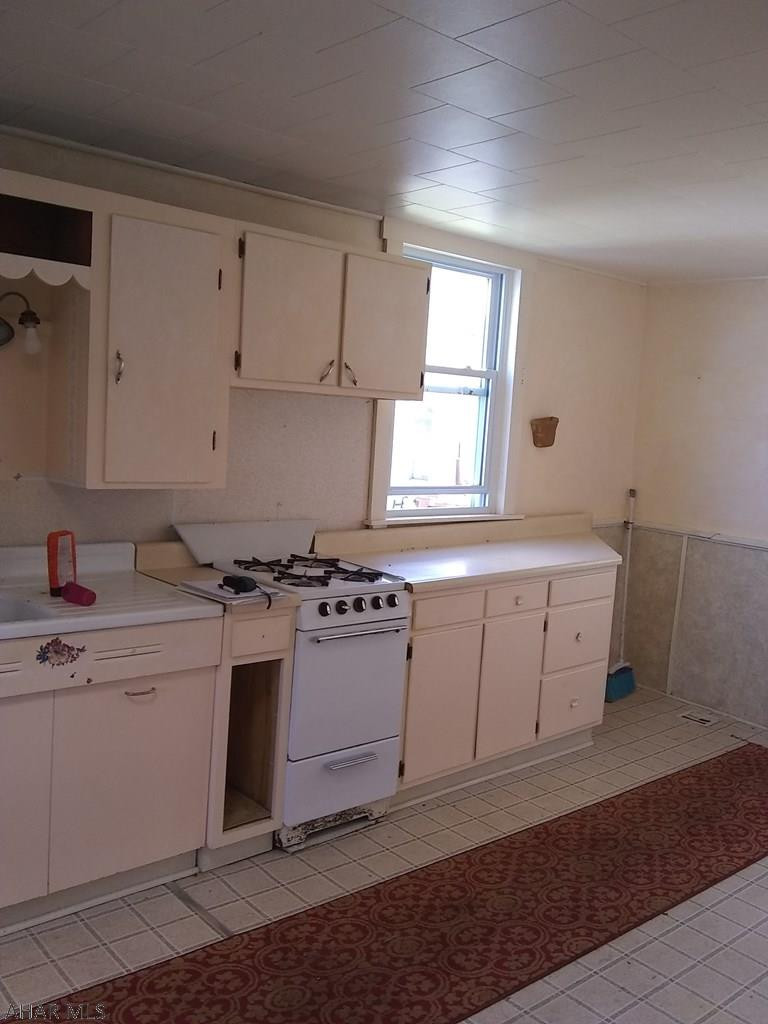 Unknown - Residential