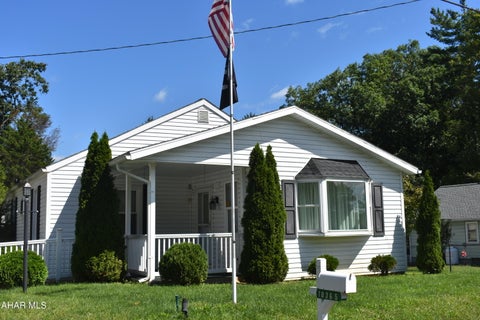 Photo for 10365 Petersburg Pike