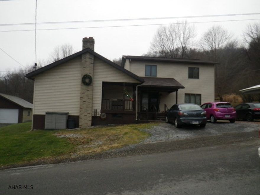 Northern Cambria- Nice 3 BR house on 0.33 acres. Modern kitchen with appliances. Dry wall throughout. Extra Family room. Oil HW heat. Pool w/equipment & shed
