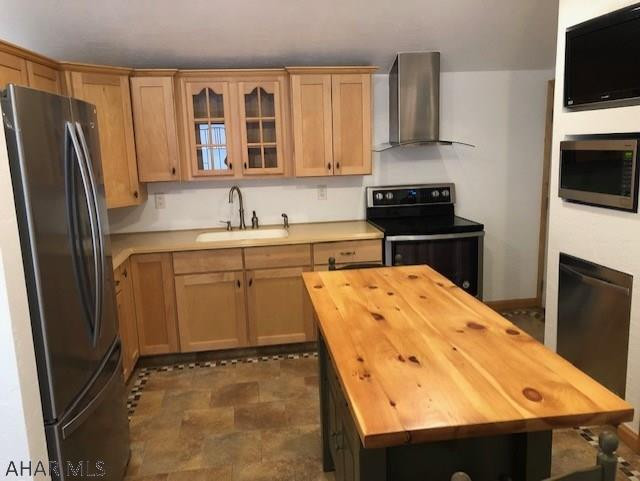 Unknown - Residential Lease