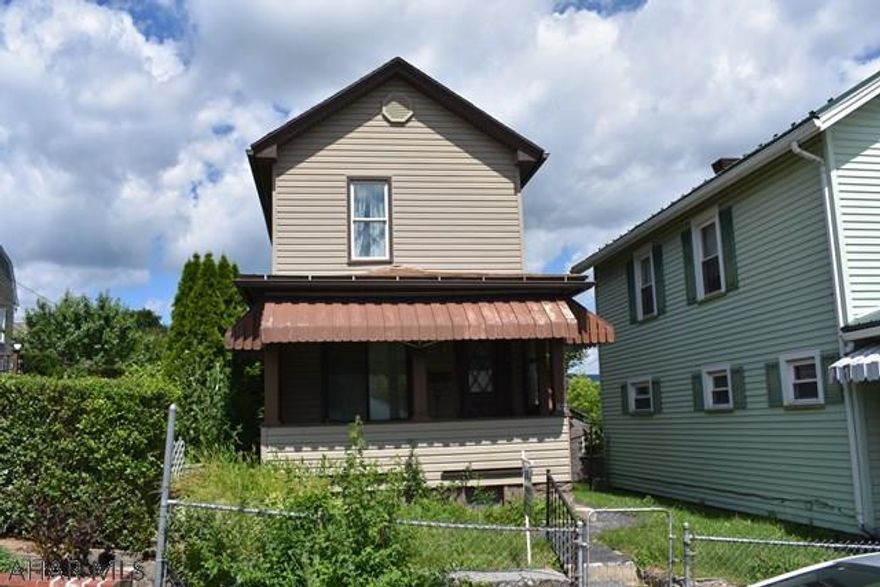 Looking for an investment property, or are you a first time home buyer?  If so this is a great opportunity for you. The interior of the home features the original wood work and two large bedrooms.  With updated windows, electrical, newer siding and off street parking, everything is in place for you to make this your own!  Call today for a showing!