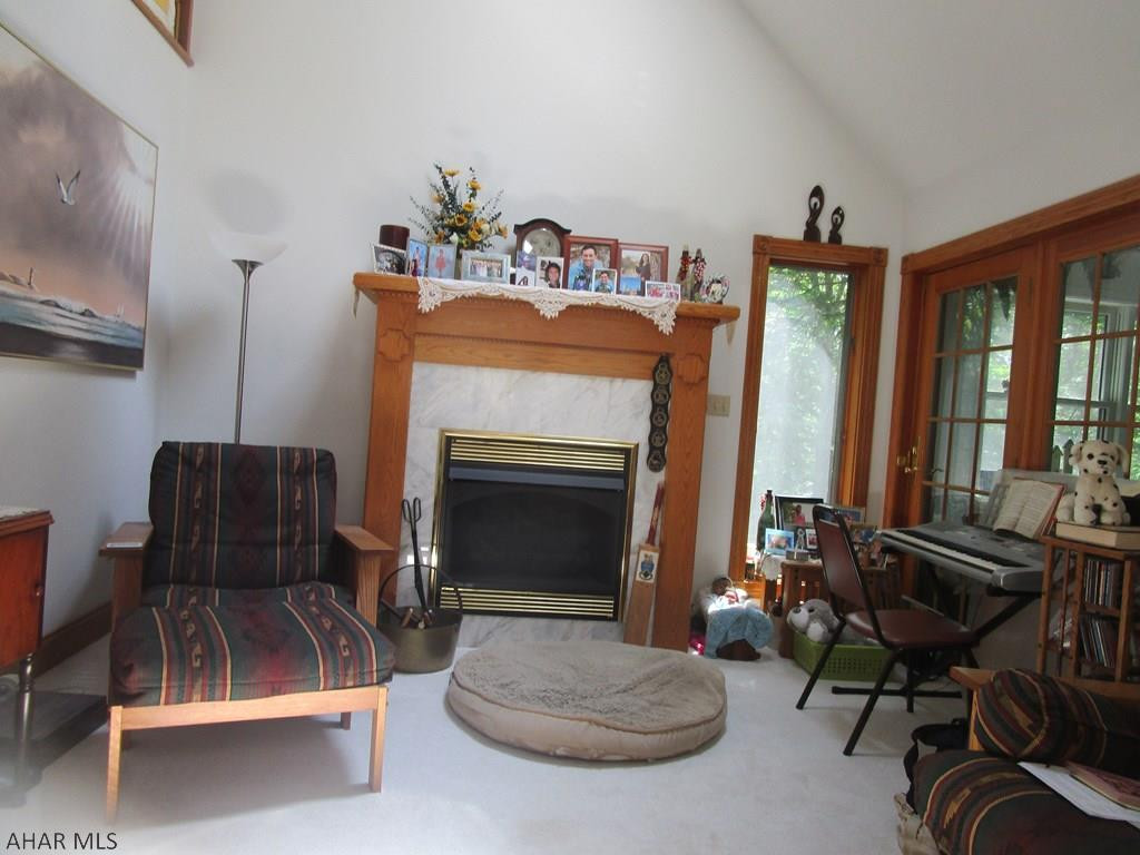 Glendale Yearound - Residential