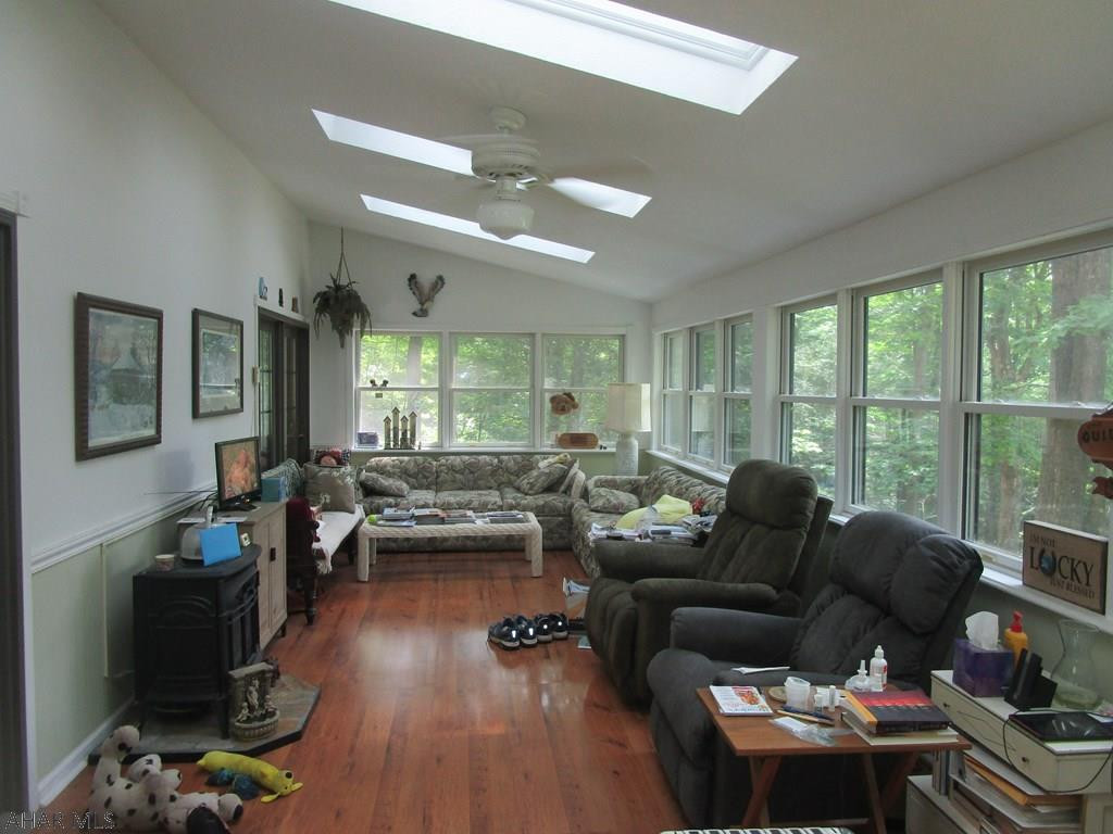 Glendale Yearound - Residential