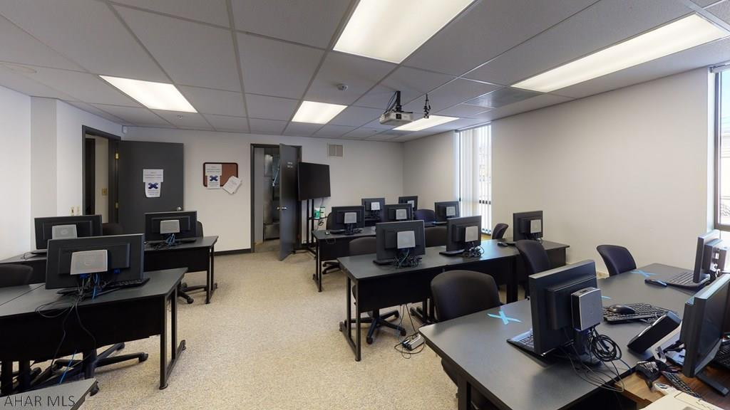 Eldorado - Commercial Lease