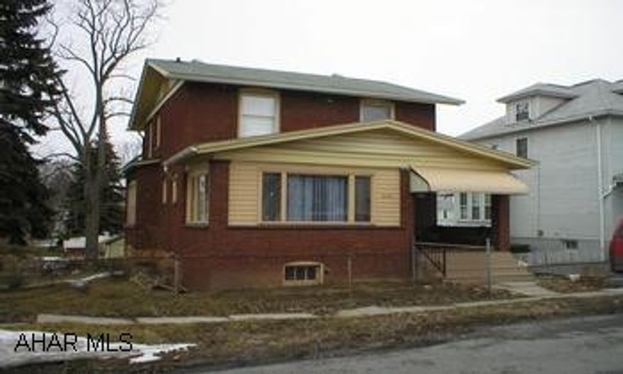 2 Story Brick with large Fenced yard - Could use TLC.  Large fenced yard.  Could be 4th Bedroom on First Floor. 2 Story Brick with large Fenced yard - Could use TLC.   Large fenced yard.  Could be 4th Bedroom on First Floor.