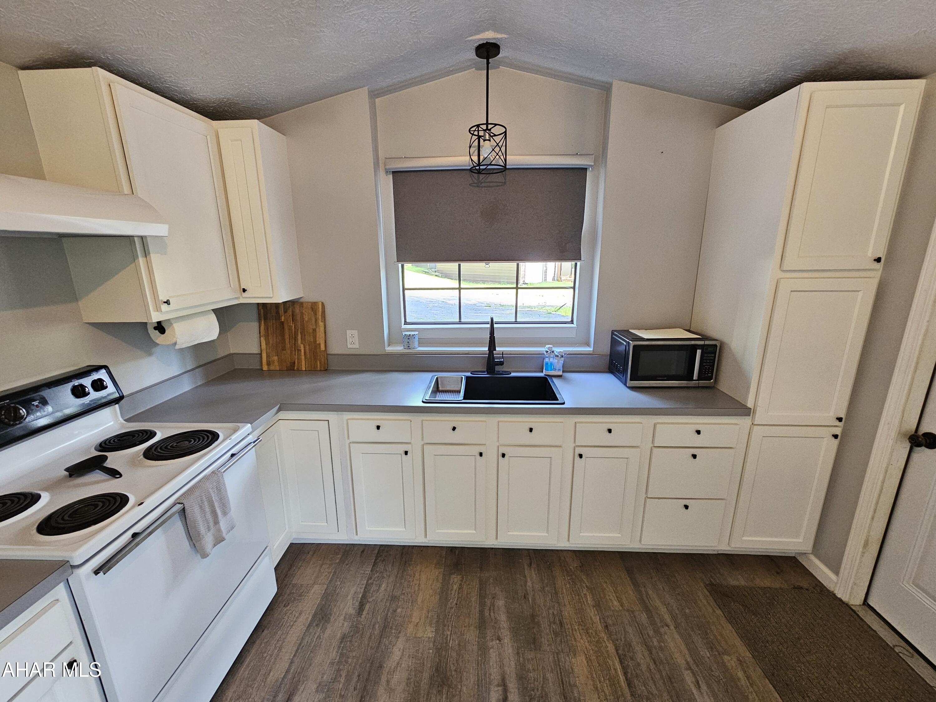 Glendale Yearound - Residential