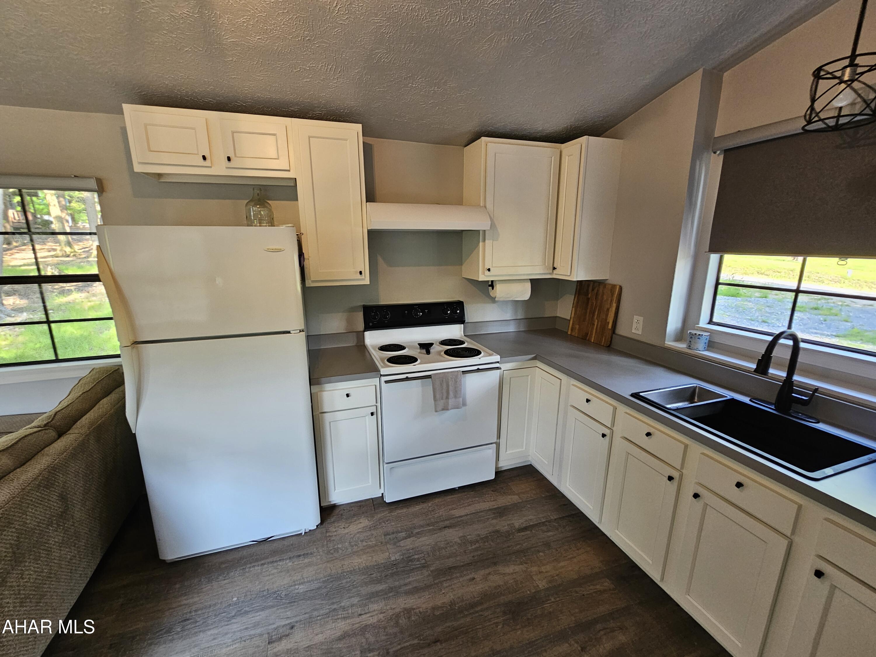 Glendale Yearound - Residential