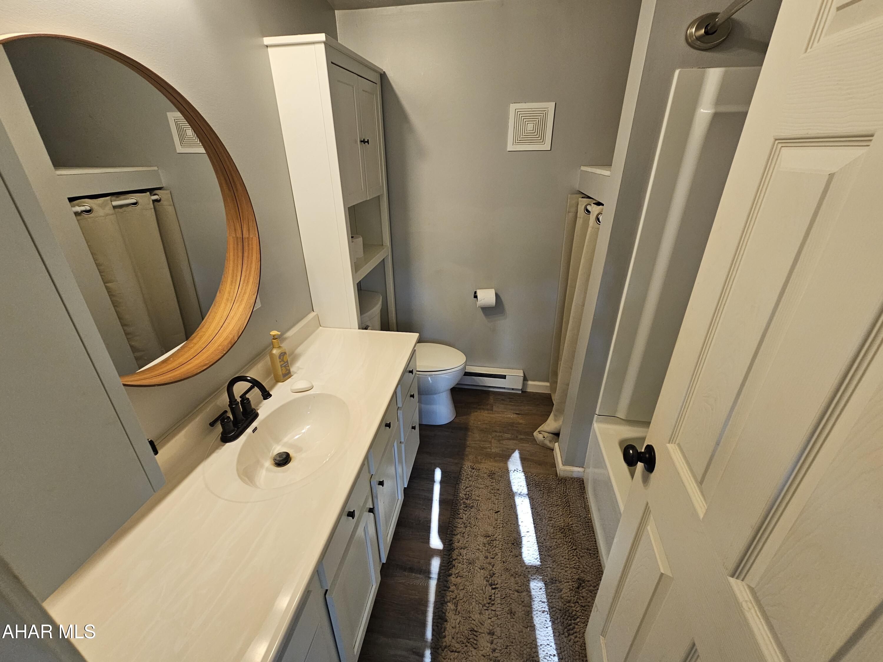 Glendale Yearound - Residential