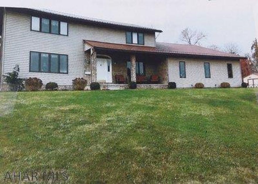 COMP ONLY.  Beautiful home in a quiet community. This home offers 3 bedrooms, 2 1/2 baths. Master bedroom with master bath and walk-in closet. The kitchen offers plenty of space, all appliances and beautiful cherry cabinets. Also offers dinette, with wet bar & fridge. Extra room off dinning room with gas fireplace and lots of light from the sky lights. Extra room off kitchen could be used as an office or other. Extra room off of laundry room provides plenty of storage. Spacious attached three car garage with propane. Garage is 36 x 30. Lots of extra space