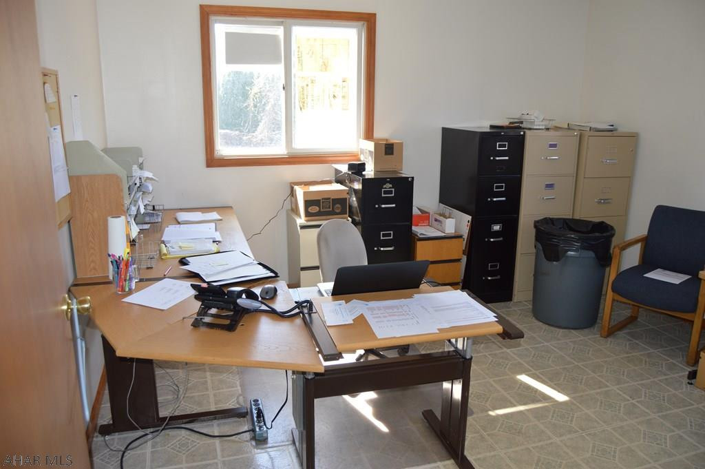 Unknown - Commercial Sale