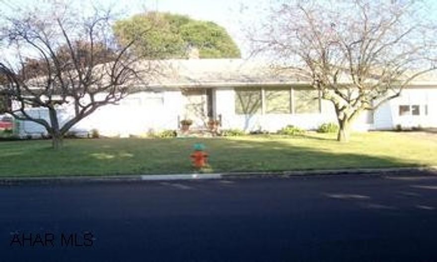 1 FLOOR LIVING IN THE BORO-NICE THREE BEDROOMS, RE-DONE BATH-LARGE LOT-A SHORT WALK TO THE PARK. A SHORT WALK TO THE PARK-WELL KEPT, 3 BEDROOM RANCH IN THE BORO ON A LARGE CORNER LOT. A CARPORT WITH ROOM FOR 3 CARS COMPLETES THE PICTURE PERFECT HOME FOR "EMPTY NESTERS."