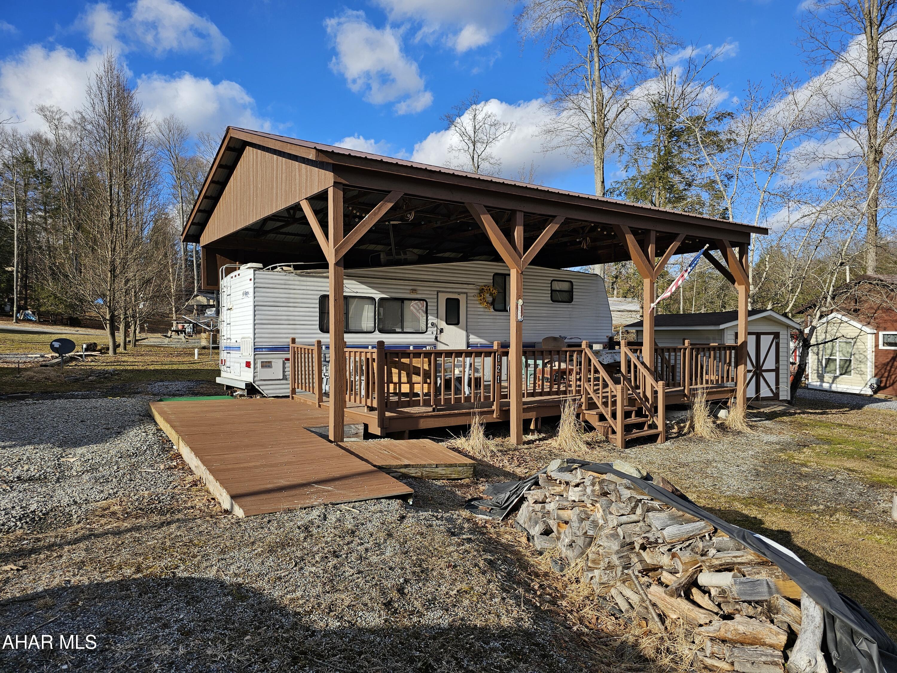 Glendale Yearound - Residential