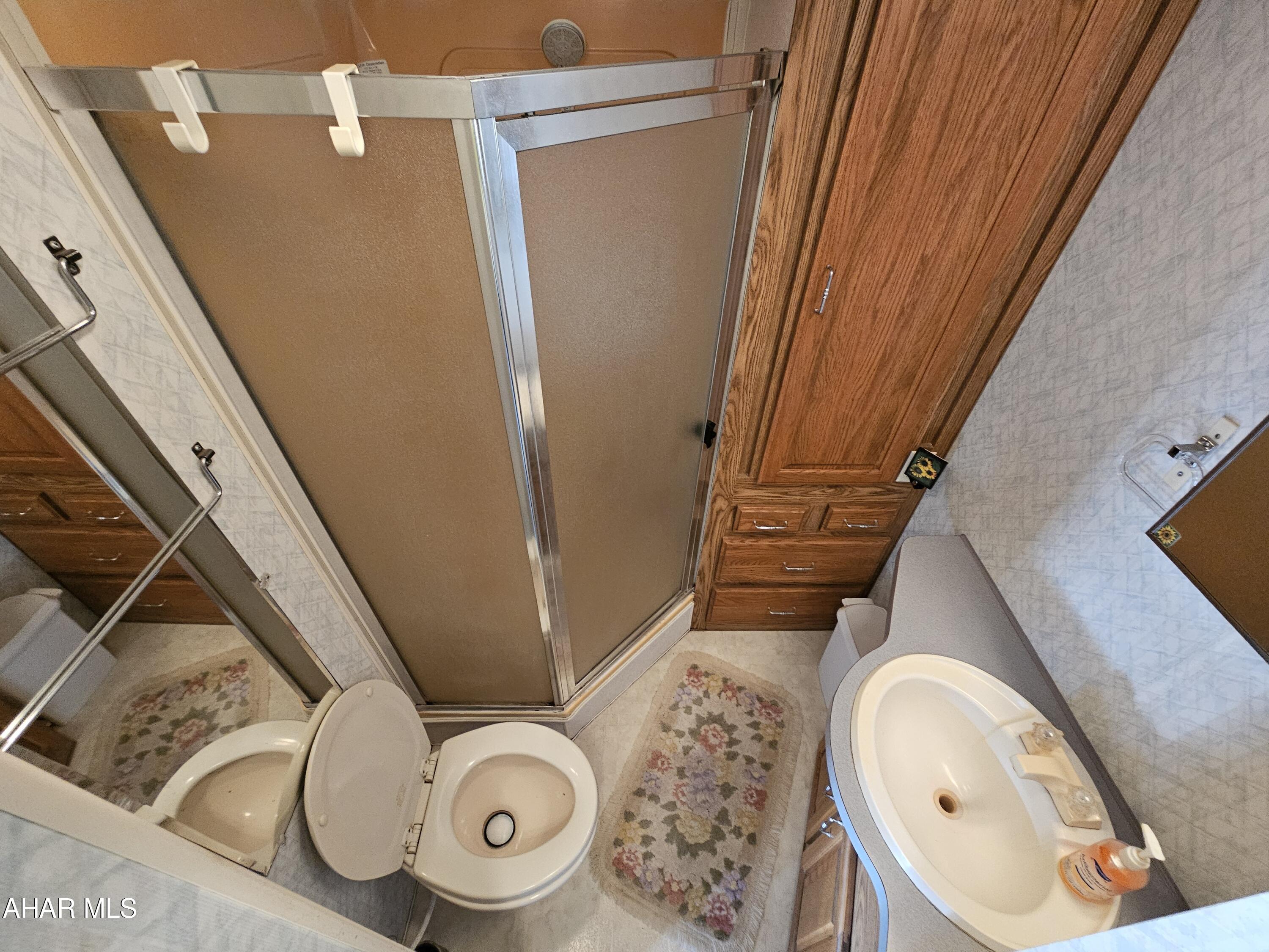 Glendale Yearound - Residential