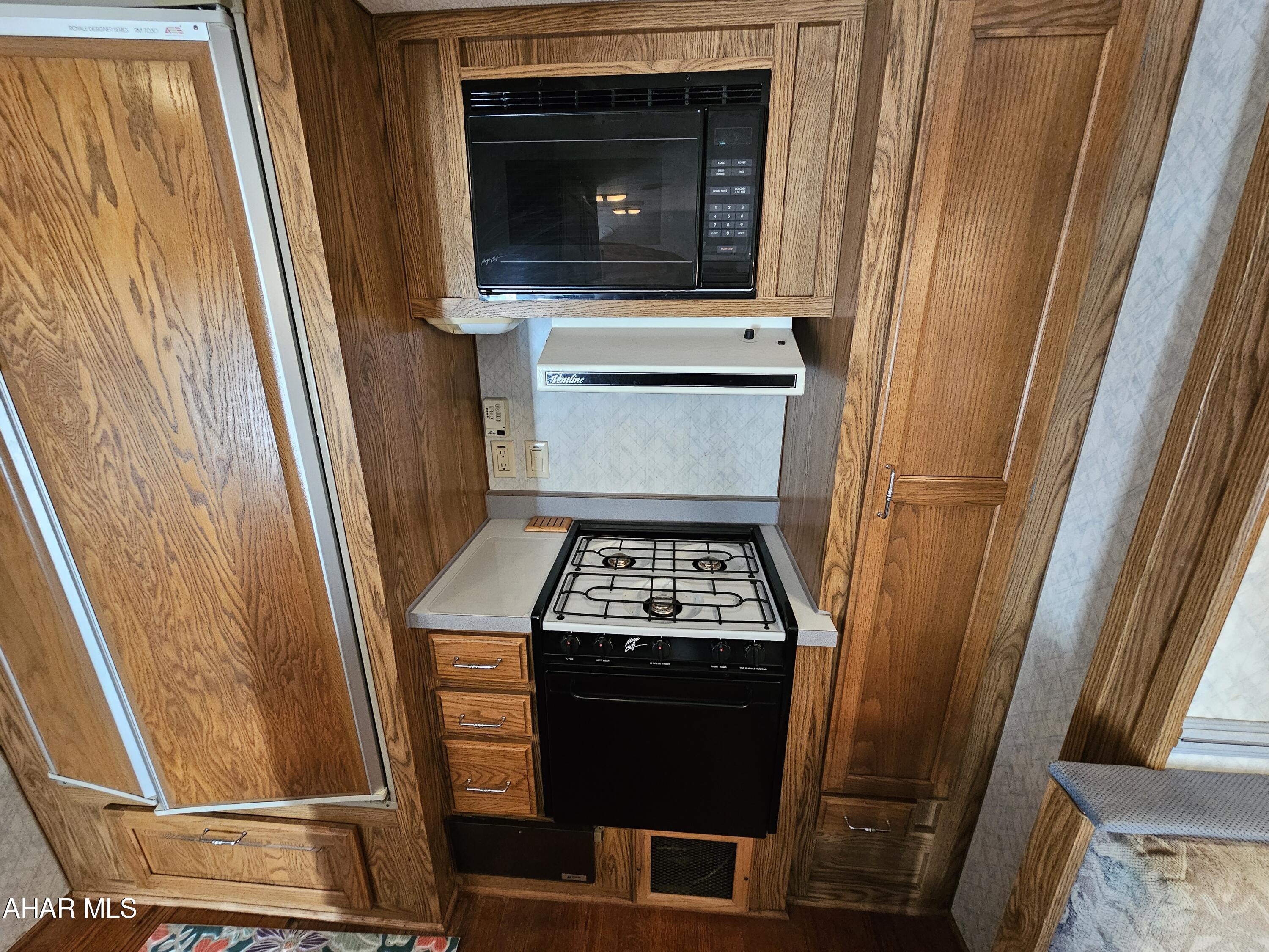 Glendale Yearound - Residential