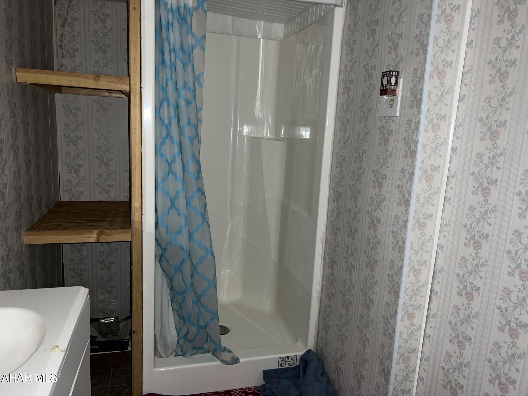 Glendale Yearound - Residential