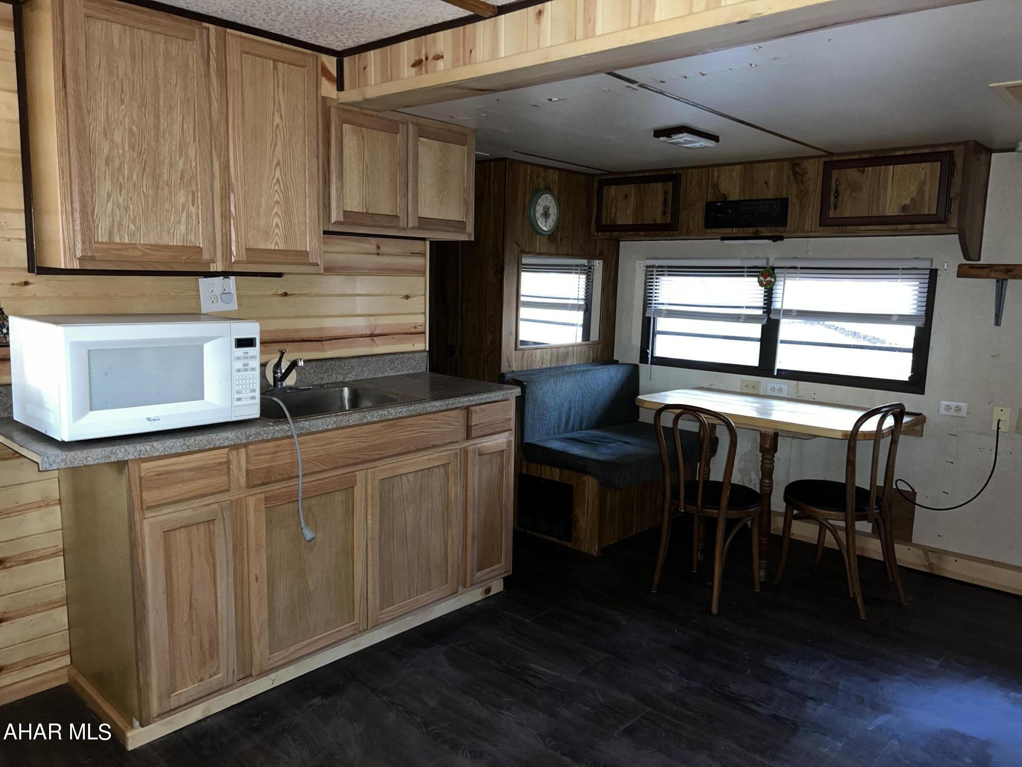 Glendale Yearound - Residential