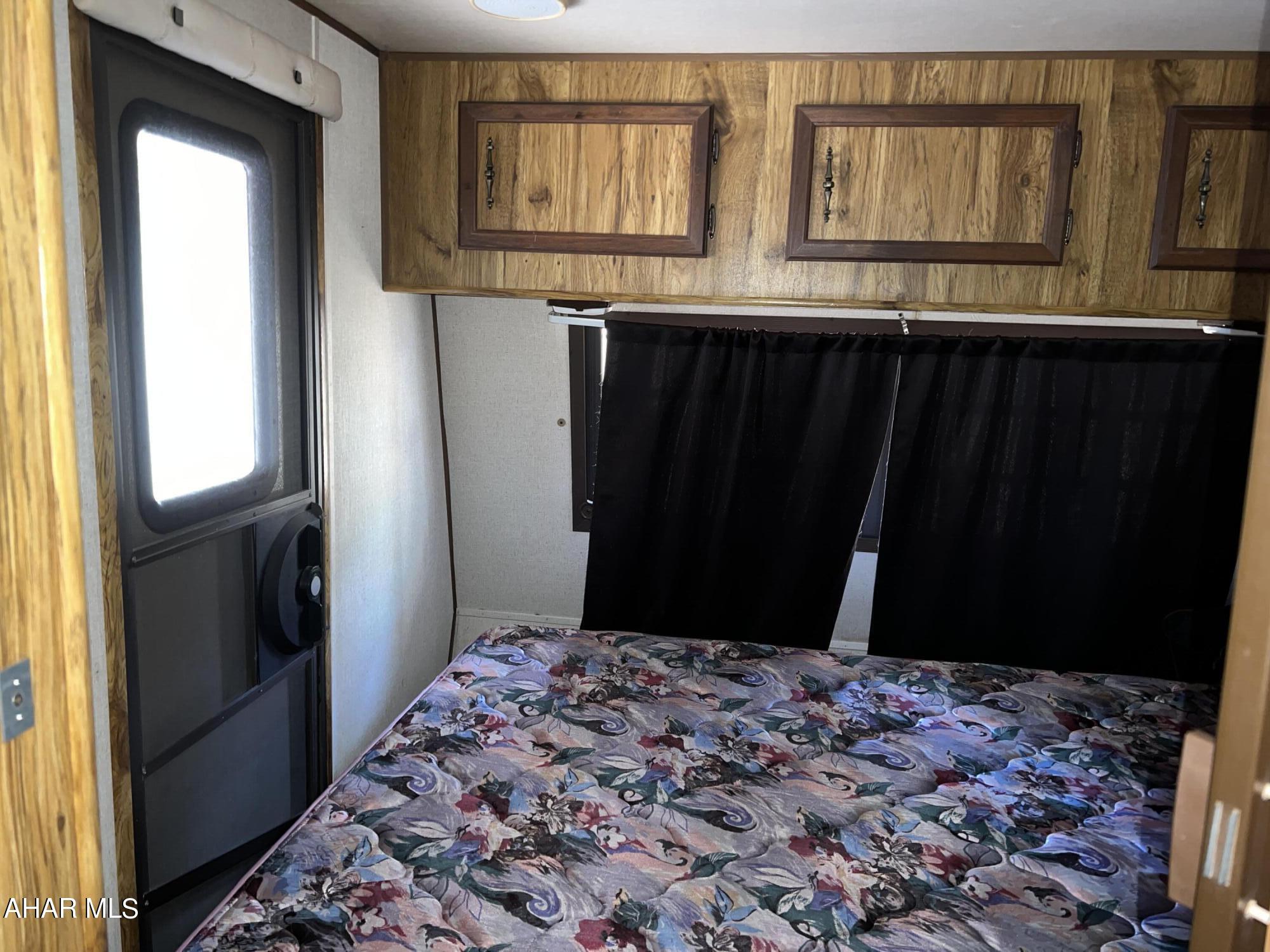 Glendale Yearound - Residential