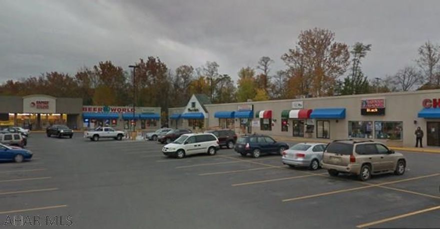 +/-2,700 sqft of retail space, flex rates, strong tenant mix with national anchors, high visibility, 12,000 cars per day,