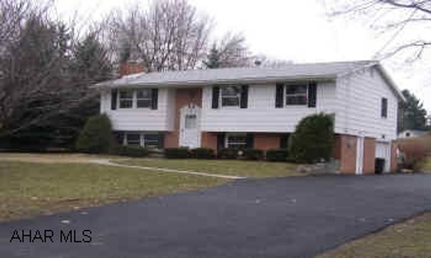 THIS 3 BEDROOM BI-LEVEL IN LOGAN TWP FEELS LIKE HOME.  LARGE LOT, 1 CAR GARAGE AND FAMILY ROOM WITH FIREPLACE.  CALL SHARI.
