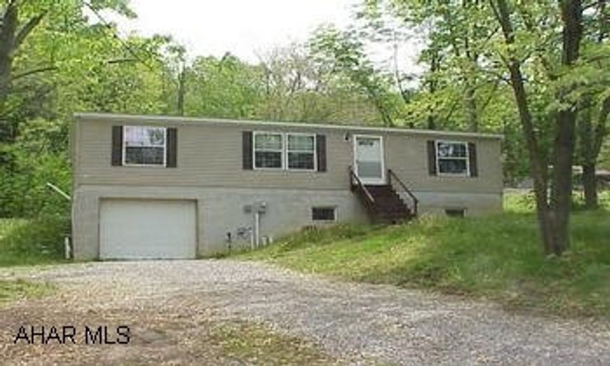 "AS IS SALE"  Redman doublewide on foundation.  Lakemont Area. "AS IS SALE"  Redman doublewide on foundation.  Lakemont Area.