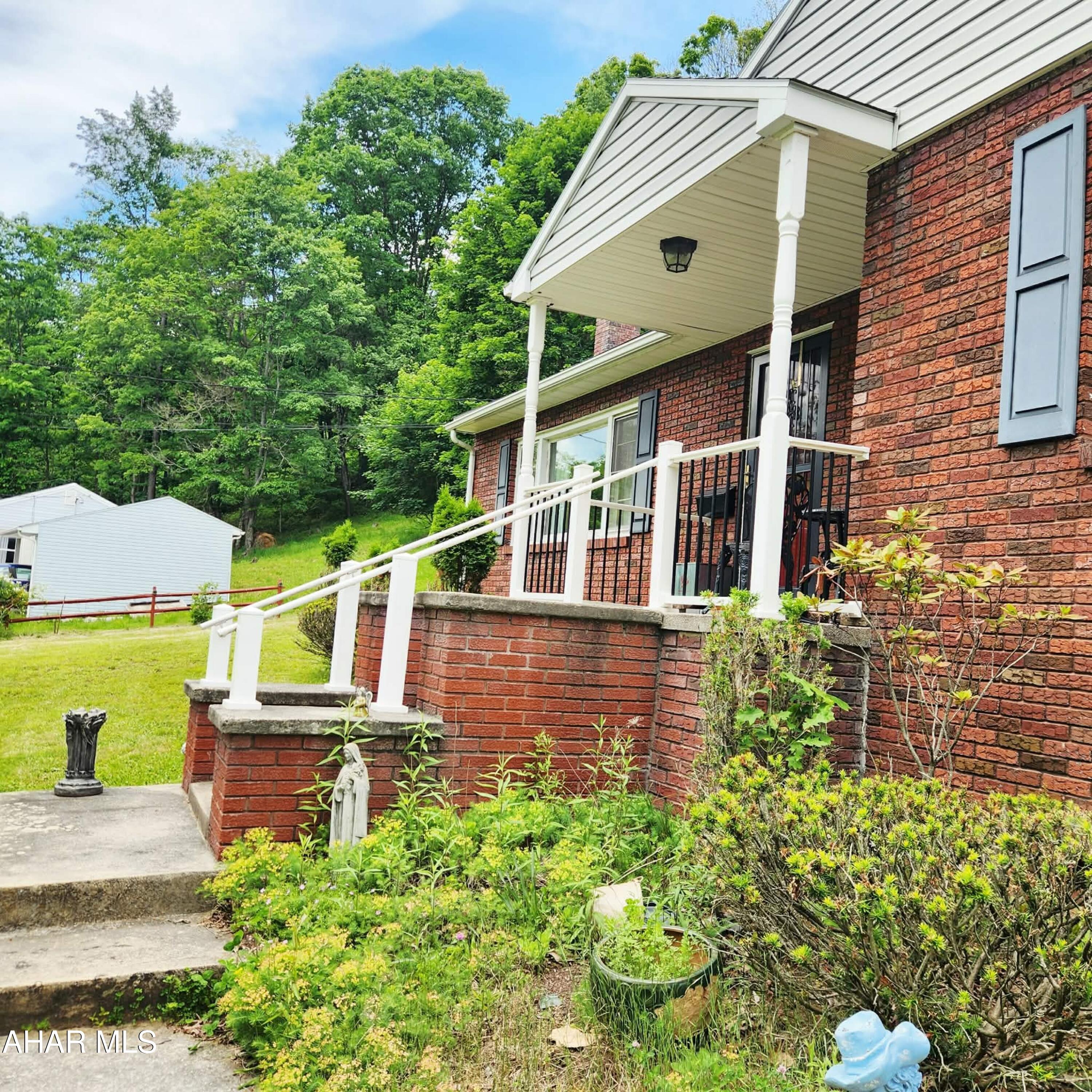 Maple Hollow - Residential