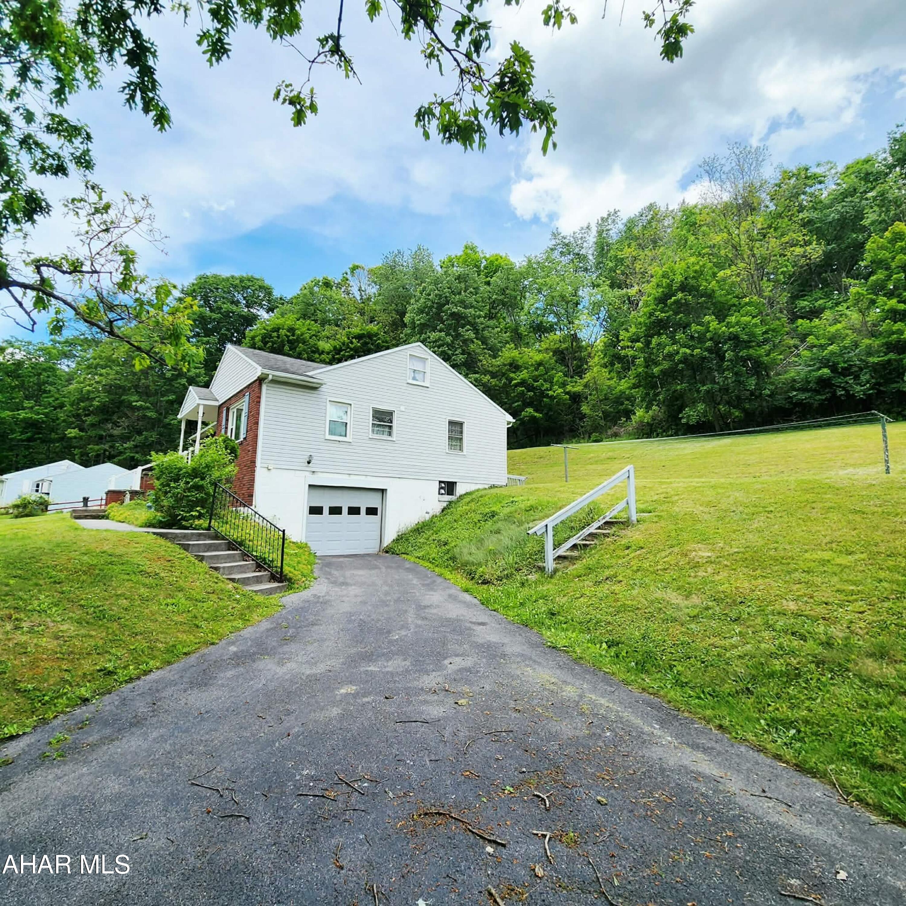 Maple Hollow - Residential