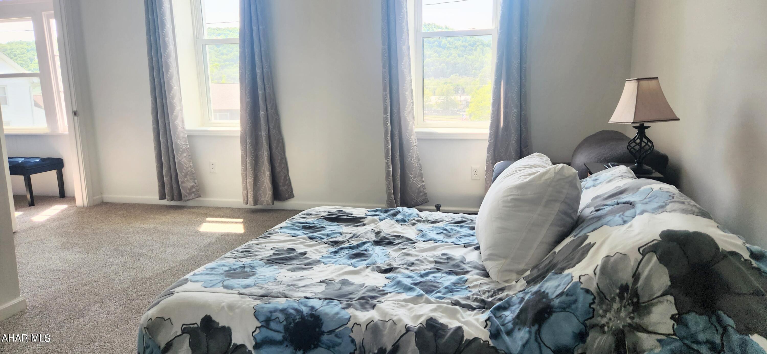 Hollidaysburg - Residential