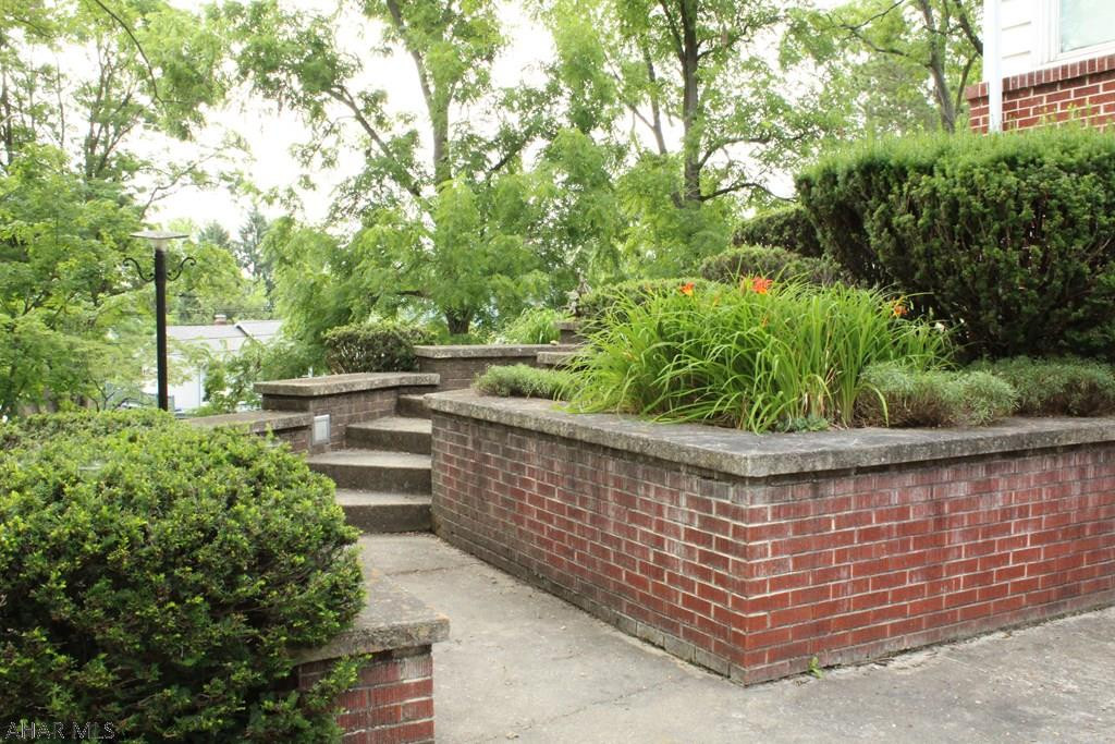 Meadowbrook - Residential