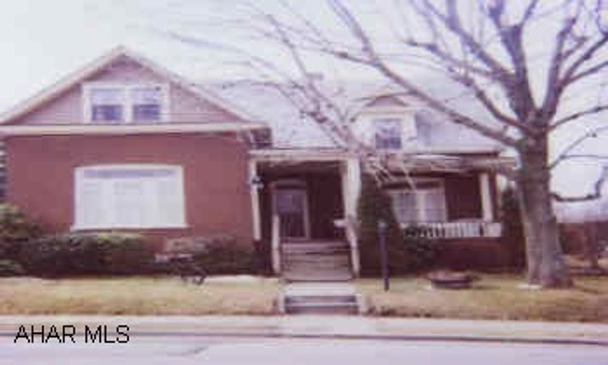 WOOD FL. TIN CEILING IN DEN. POCKET DOORS. LEADED WINDOWS. REAR SCREENED PORCH & DECK. FRONT "L" PORCH. SO MUCH CHARACTER! CALL LINDA TO SHOW. 24-48 HR NOTICE.
