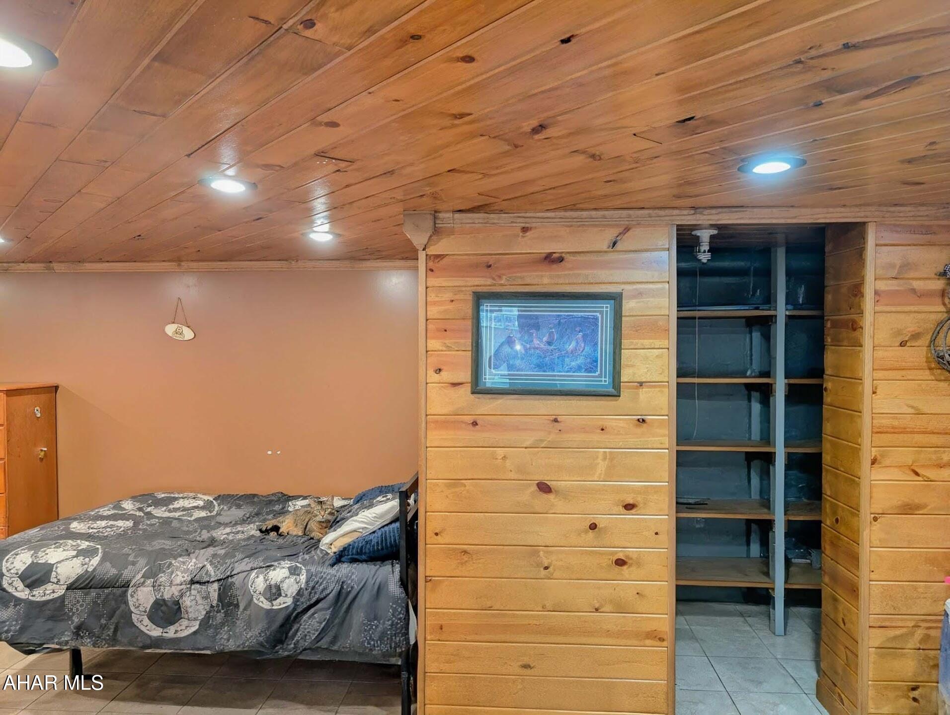 Unknown - Residential