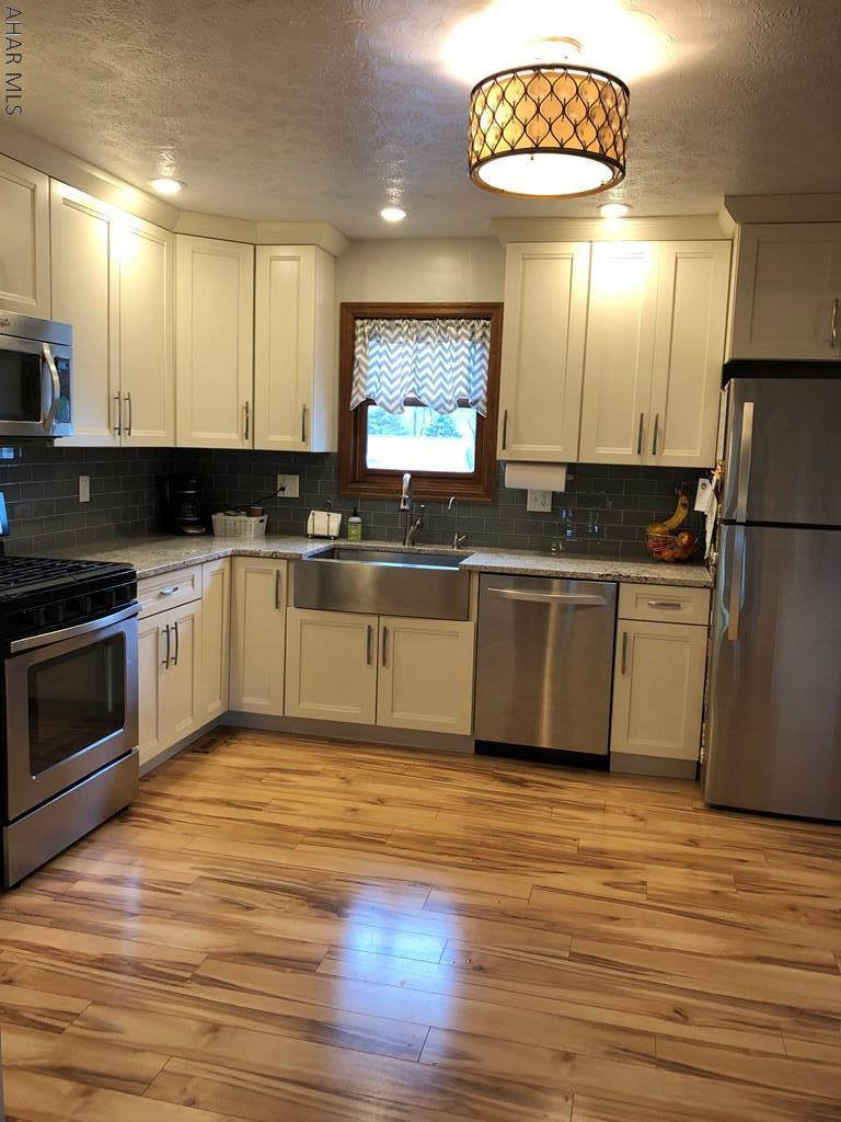 Rolling Hills - Residential