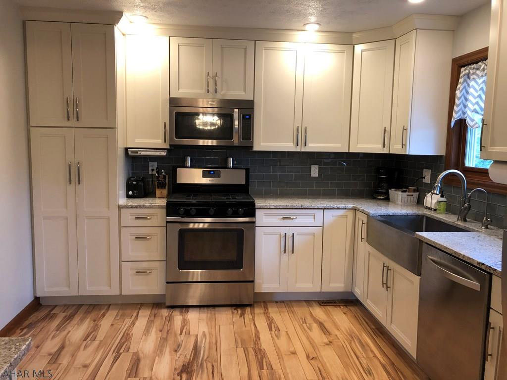 Rolling Hills - Residential