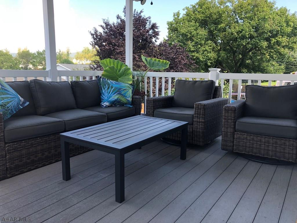 Rolling Hills - Residential