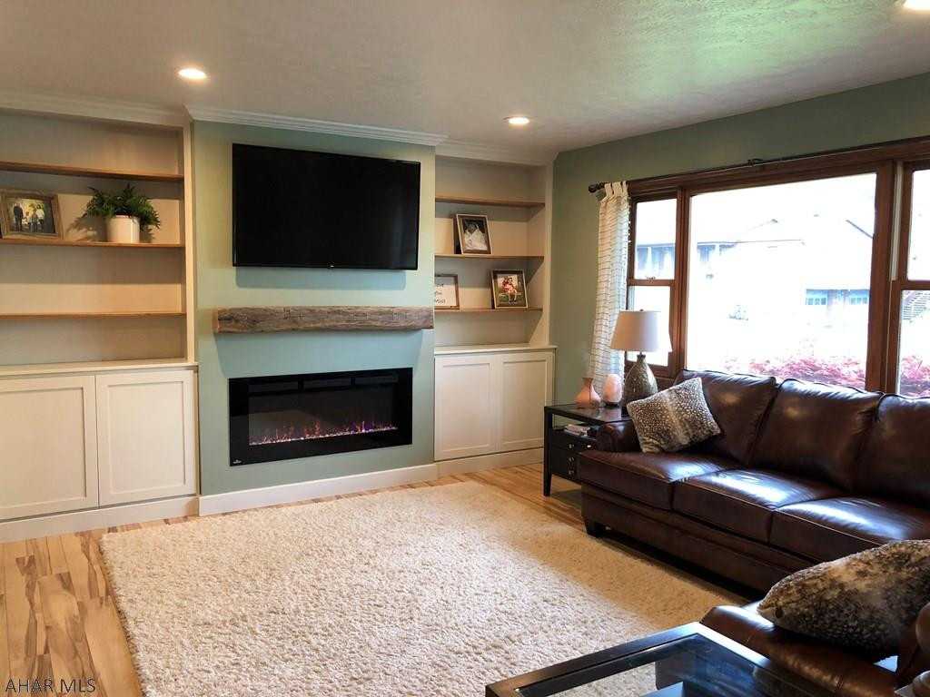 Rolling Hills - Residential