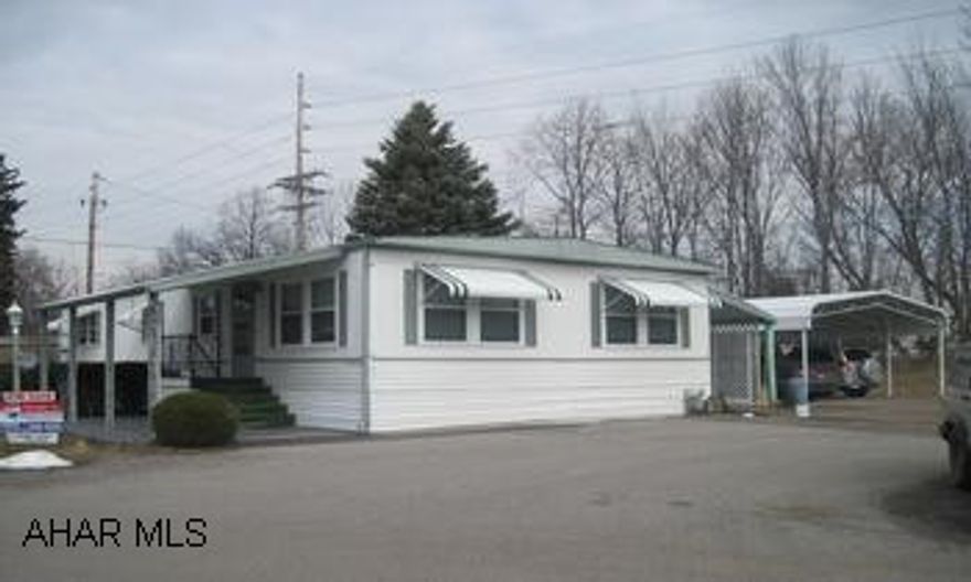 1970  Herrli Doublewide , Good condition, 2 patios and 2 car carport, newer shed.  Lot rent 260 mo., includes trash. Renter to be approved by Trailer Ct. 50 & older. 1970 Herrli  Doublewide, Good condition, 2 patios and 2 car carport, newer shed.  Lot rent 260 mo., includes trash.  Renter to be approved by Trailer Ct. 50 & older.