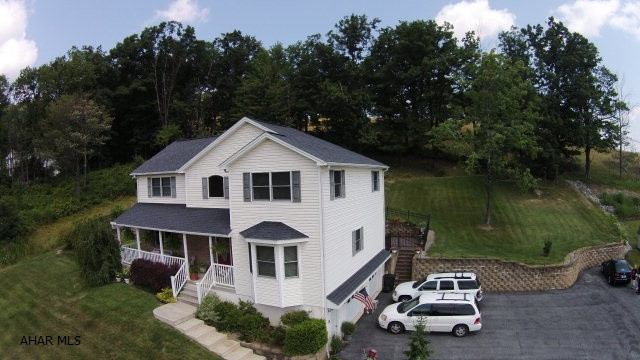 Maple Hollow - Residential