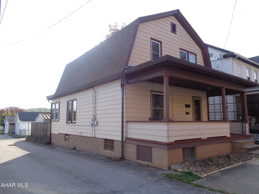 Fantastic move-in ready Juniata house on a corner lot.  Juniata Elementary School is right across the street. Fenced in backyard, newer roof. 1st floor Laundry with Bonus Room.  All appliances included.  Come see for yourself what a great house this is!