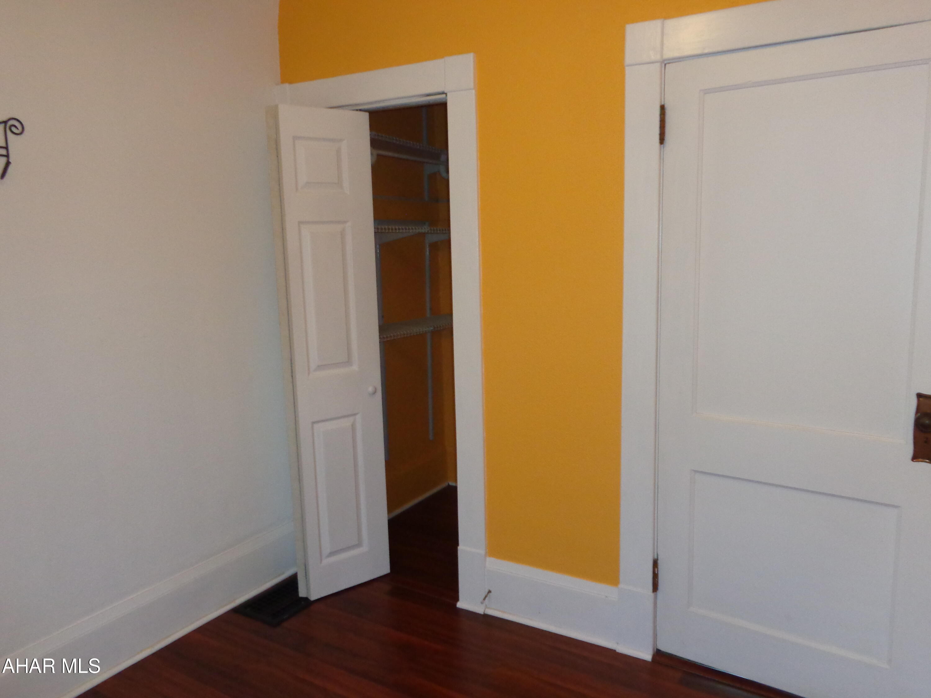 Juniata - Residential