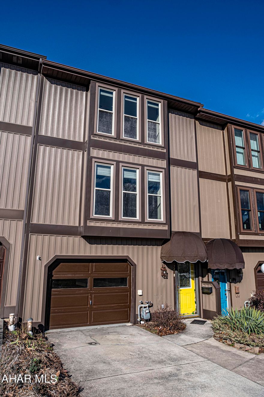 Great opportunity, in the coveted Penn Terrace neighborhood, to own a beautiful townhome with tons of modern updates. Conveniently located off of Ruskin Drive, this home is close to everything you could possibly need. 3 Bedroom, 2.5 Bath, and 1 Car Garage with wide driveway to accommodate multiple vehicles. Nice deck off of the kitchen. Spacious rooms with lots of storage. This home is very well taken care of and is perfect for a homeowner who is looking for light maintenance. Located in the Baker School District area.