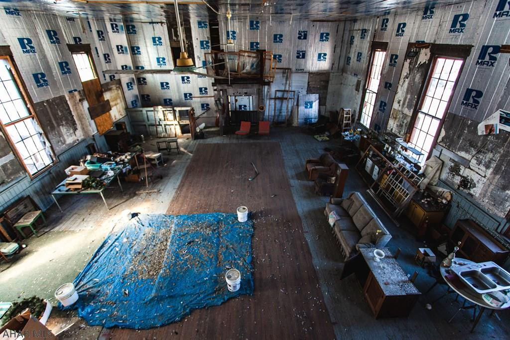 Unknown - Commercial Sale