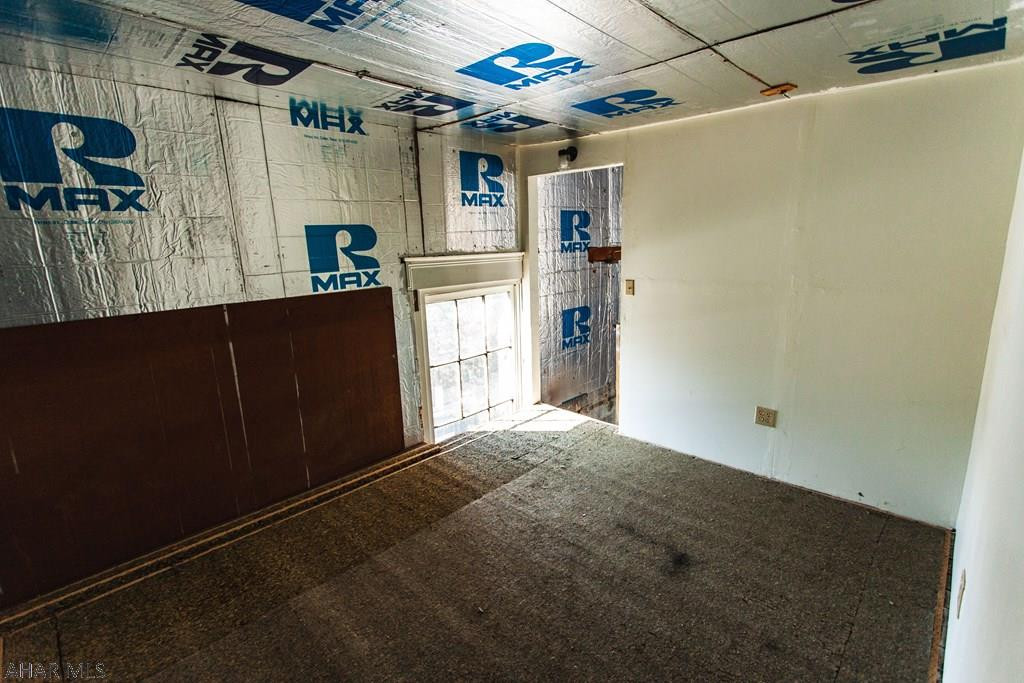 Unknown - Commercial Sale