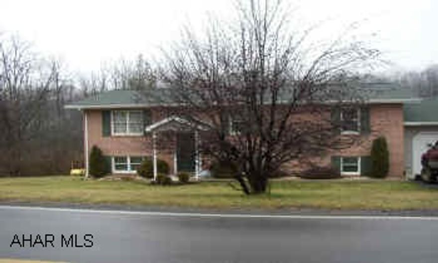 NICE 4 BEDROOM BI-LEVEL IN HOLLIDAYSBURG SCHOOL DISTRICT.  LARGE YARD.