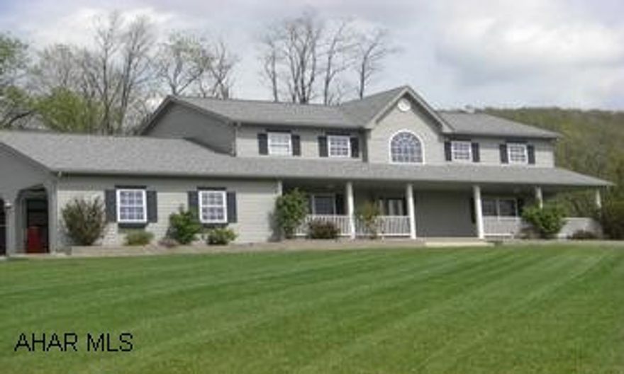 CUSTOM BUILT TWO STORY W/BAMBOO FLOORS, OAK TRIM AND ISLAND KIT. LARGE ROOM SIZES, ALL APPLIANCES STAY AND VERY PRIVATE AREA. BEAUTIFUL REAR PATIO. VIEW PICS @ BOBMILLERREALESTATE.COM. CUSTOM BUILT TWO STORY W/BAMBOO FLOORS, OAK TRIM AND ISLAND KIT. LARGE ROOM SIZES, ALL APPLIANCES STAY AND VERY PRIVATE AREA. BEAUTIFUL REAR PATIO. VIEW PICS @ BOBMILLERREALESTATE.COM.