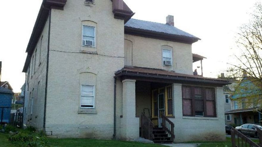 Owner pays:  Heat - Avg./$200/Mo. And Water & Sewer - $50/Per Unit (Total)/Mo.  Fully Occupied.